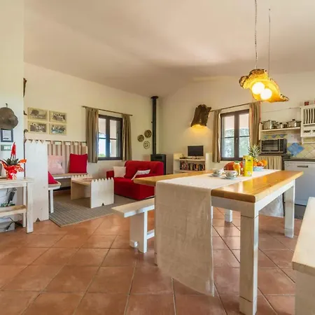 Lovely With Private Wide Garden Near Orosei